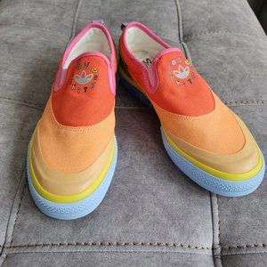 NWT adidas Originals Nizza Slip-On Pride Shoes Size 8